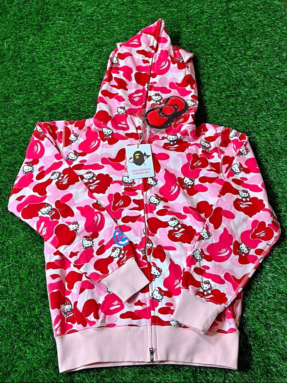 Bape Pink & Red Hello Kitty Camo Zip Hoodie unisex size L m